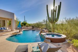 Πισίνα στο ή κοντά στο Infinity Pool Stunning Home in Cave Creek!