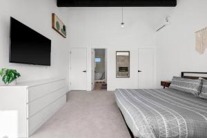 Postel nebo postele na pokoji v ubytování Hot Tub Amazing Views 10 Min To Ski Resort