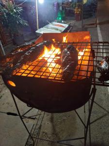 מתקני ברביקיו (מנגל) שזמינים לאורחי האורחן