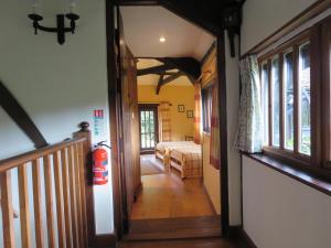Gallery image of Combe Lancey Farmhouse B&B in Crediton +13 photos