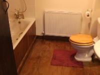 Combe Lancey Farmhouse B&B tesisinde bir banyo