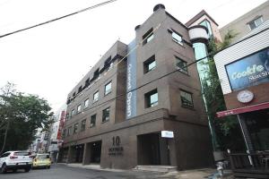 Gallery image of Ulsan Mugeo-dong October in Ulsan +5 photos