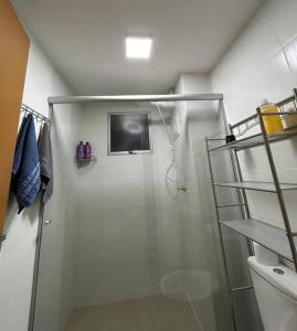 Vannas istaba naktsmītnē Apartamento confortavel proximo da Pampulha, Cidade ADM e do GALO e Aeroporto de PLU e CNF