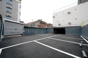 Tennis und/oder Squash in der Unterkunft Daegu Suseong-gu Design Hotel Gauzin oder in der Nähe