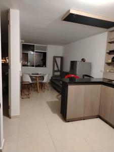 Η κουζίνα ή μικρή κουζίνα στο Agradable y cómodo Apartamento Eje Cafetero
