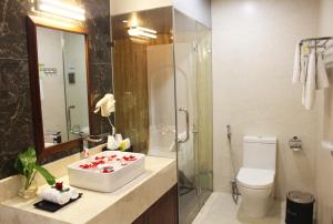 Koupelna v ubytování Grand Sea Hotel Danang + 37 fotografií