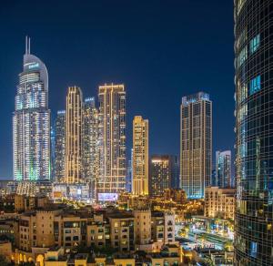 Nespecifikovaný výhled na destinaci Dubaj nebo výhled na město při pohledu z apartmánu