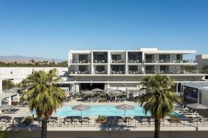 Bazén v ubytování Thompson Palm Springs, By Hyatt nebo v jeho okolí