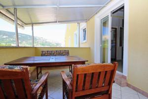 Gallery image of Apartments Zarok Beach Holiday in Baška