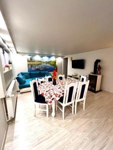 Posezení v ubytování Apartament z Jacuzzi Rotembark