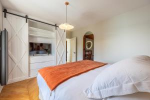 Osiris - Magnifique appt vue mer avec rooftop客房内的一张或多张床位