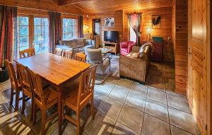 Gallery image of 4 Bedroom Lovely Home In Neede in Neede