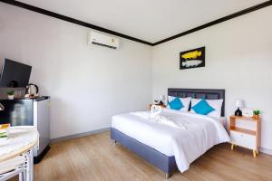 TV a/nebo společenská místnost v ubytování Peace Garden Resort, Koh Samui