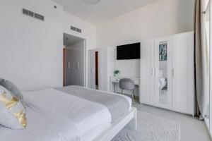 Fotografie z fotogalerie ubytování Luxury Azizi Mina Beachfront Apartments v Dubaji