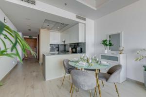 Fotografie z fotogalerie ubytování Luxury Azizi Mina Beachfront Apartments v Dubaji + 37 fotografií