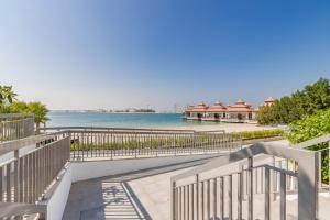 Fotografie z fotogalerie ubytování Luxury Azizi Mina Beachfront Apartments v Dubaji
