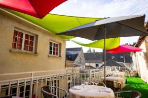 Fotografie z fotogalerie ubytování L'Hôtel Les Trois Lys v destinaci Azay-le-Rideau + 14 fotografií