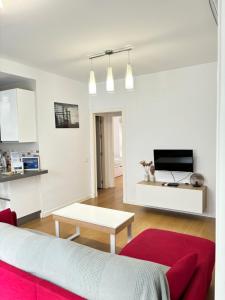 Kuchnia lub aneks kuchenny w obiekcie LUMINOSO APARTAMENTO en el centro de Cádiz