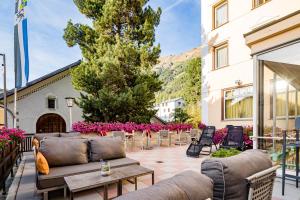 Posezení v ubytování Hotel Engadinerhof Pontresina