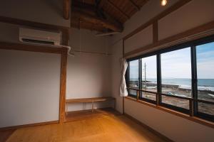 Foto sihtkohas Choshi asuva majutusasutuse 町に停泊する港のフロント moyai 舫 galeriist