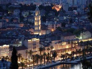 Nespecifikovaný výhled na destinaci Split nebo výhled na město při pohledu z apartmánu