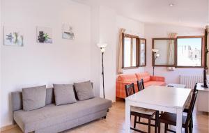 Posezení v ubytování Nice Apartment In Tossa De Mar, Girona