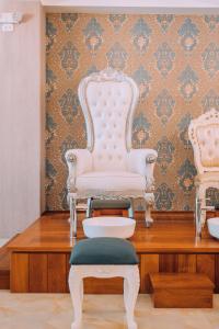 Ruang duduk di Lima Central Design Hotel Spa & Club