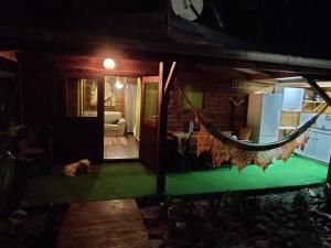 Fotografie z fotogalerie ubytování Insolite Arawakane Gîtes du Manial chalet v destinaci Pointe-Noire