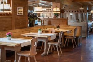 Restoran või mõni muu söögikoht majutusasutuses Ütia De Börz