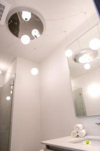 Ένα μπάνιο στο Golden Room Secrt Sabana AC