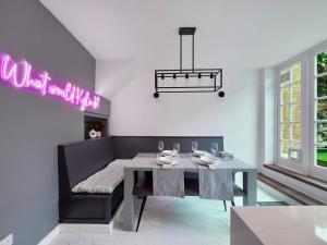 Χώρος καθιστικού στο Georgian Coach House in a Prime Location in Deal