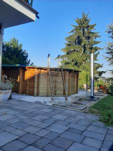 Budova, kde se prázdninový dům nachází + 2 fotografie