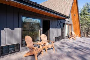 Το κτήριο όπου στεγάζεται  η παραθεριστική κατοικία +3 φωτογραφίες