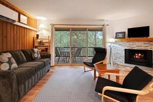 Χώρος καθιστικού στο Ski Condo 110 condo