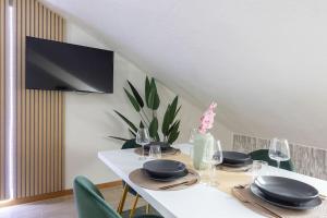 Μια τηλεόραση ή/και κέντρο ψυχαγωγίας στο Golden View Milan