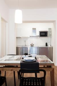 Cucina o angolo cottura di TorinoToStay Apartments