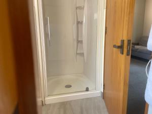 Koupelna v ubytování Allan Court Motel