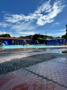 Πισίνα στο ή κοντά στο hotel tropical