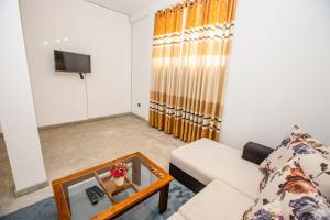 Μια τηλεόραση ή/και κέντρο ψυχαγωγίας στο KUMA'S HOTEL