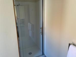 Koupelna v ubytování Allan Court Motel