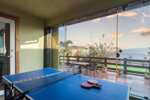 Πινγκ πονγκ στο The Edge villa by Hillstaytion ή εκεί κοντά