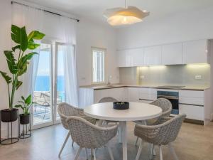 Kuchyň nebo kuchyňský kout v ubytování Templo y Mar IV by Mykonos Mood