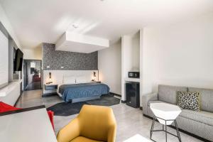 Posezení v ubytování Hy-Lo Hotel, Ascend Hotel Collection
