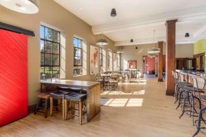 Restaurace v ubytování Jackson Park Inn, an Ascend Collection Hotel