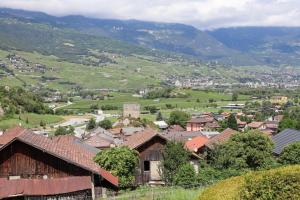 Üldine mäevaade või majutusasutusest Charmante maisonnette avec vue sur les montagnes pildistatud vaade