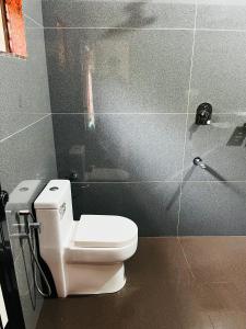 Vannituba majutusasutuses Entire Private Luxury Resort in Wayanad - Cinnamon Villa Wayanad
