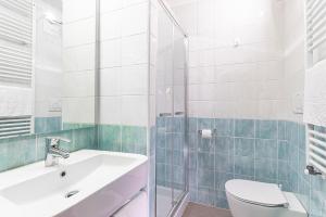 A bathroom at Hotel Ziò Imola