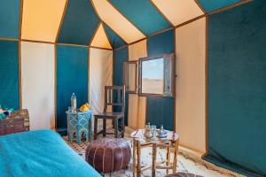 Χώρος καθιστικού στο Sahara Magic Luxury Camp +9 φωτογραφίες
