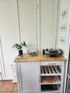 Cucina o angolo cottura di Ti coco luce studio à Sainte Luce dans village de vacances
