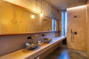 Koupelna v ubytování Villa, Vue Mer et Piscine Privée